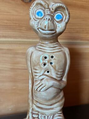 Vintage ceramic figurine E.T. The extra terrestrial 1982 8.5”